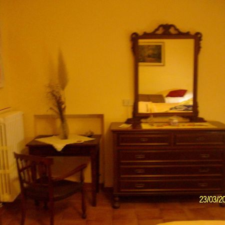 B&B San Nicola Serramazzoni Luaran gambar