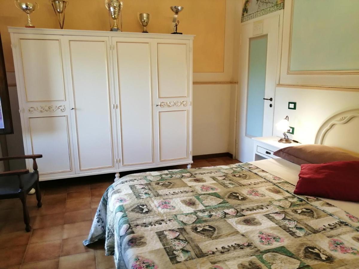 B&B San Nicola Serramazzoni Luaran gambar