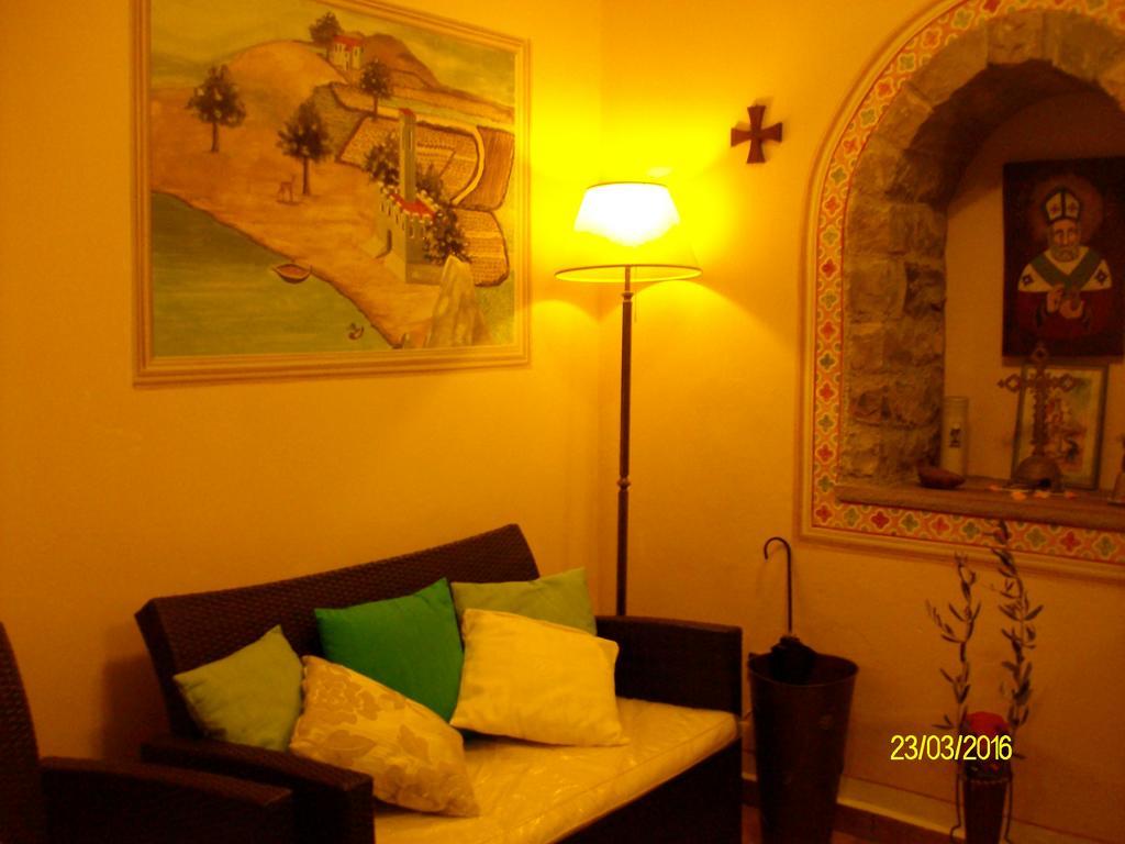B&B San Nicola Serramazzoni Luaran gambar